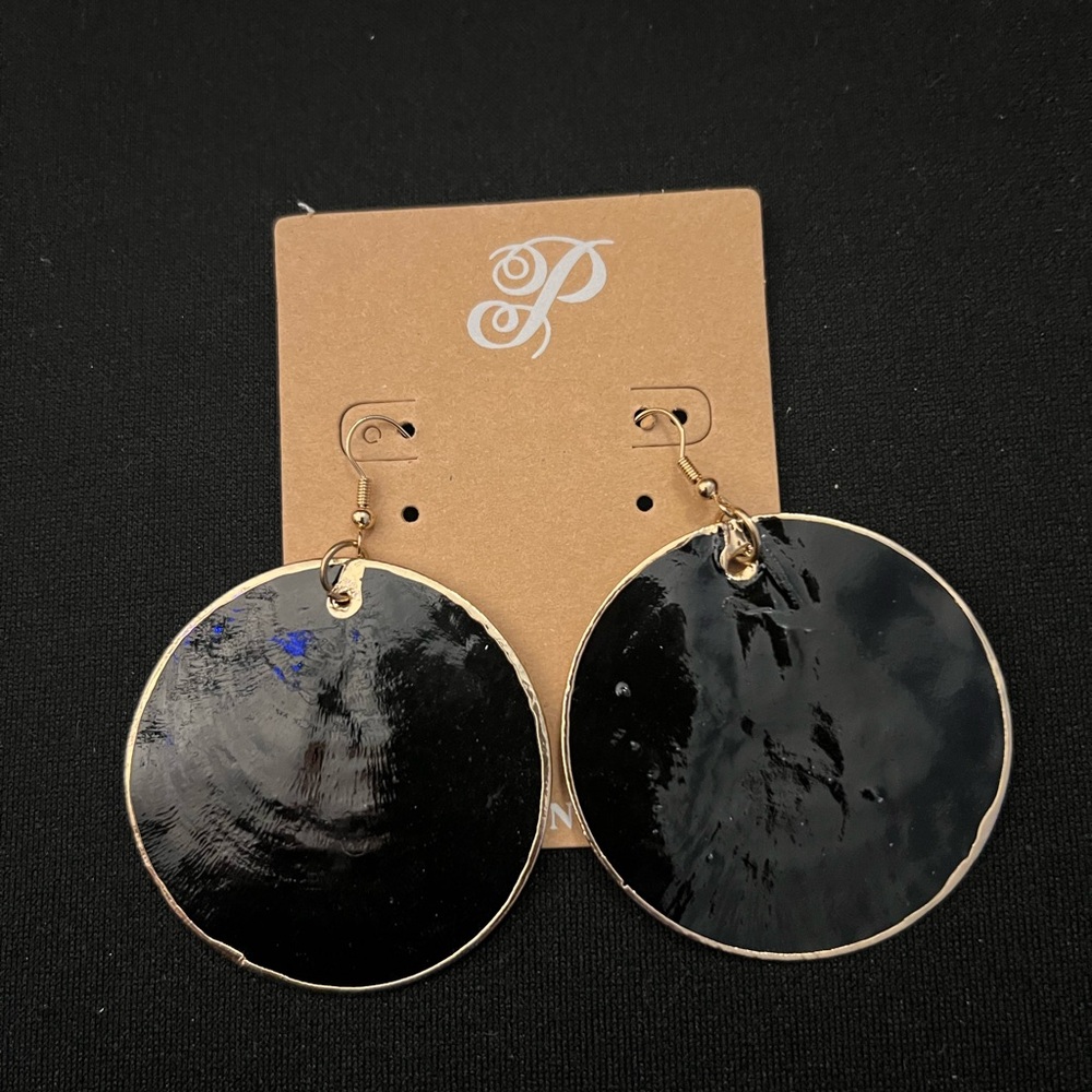 Elegant Black and Gold Earrings